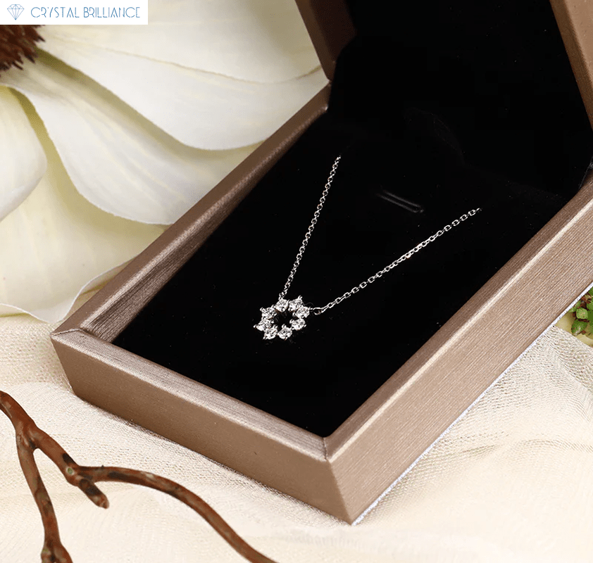 Crystal Brilliance Necklace with Lab-Grown Diamand White Gold 18K Gold  Necklace Lab-Grown Round Diamond