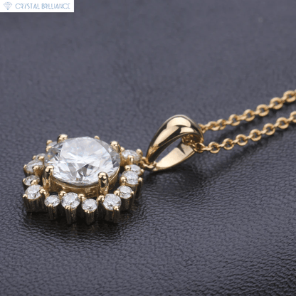 Crystal Brilliance Necklace with Lab-Grown Diamand 18K Gold Star Pendant Necklace Lab-Grown Round Diamond