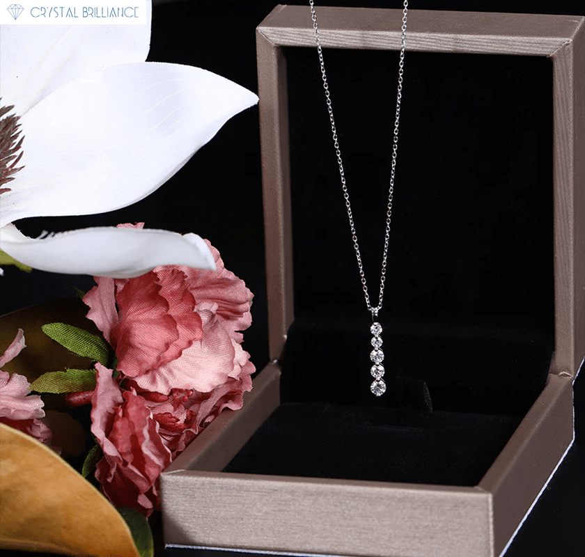 Crystal Brilliance Necklace with Lab-Grown Diamand White Gold 18K White Gold 5 Stone Necklace Lab-Grown Round Diamond